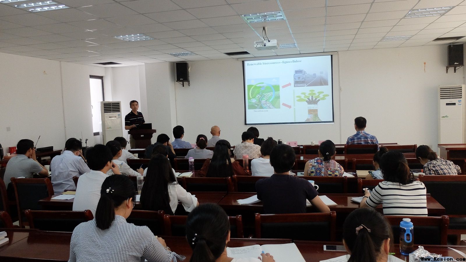 2017酶学讨论会作报告 2017酶学讨论会作报告